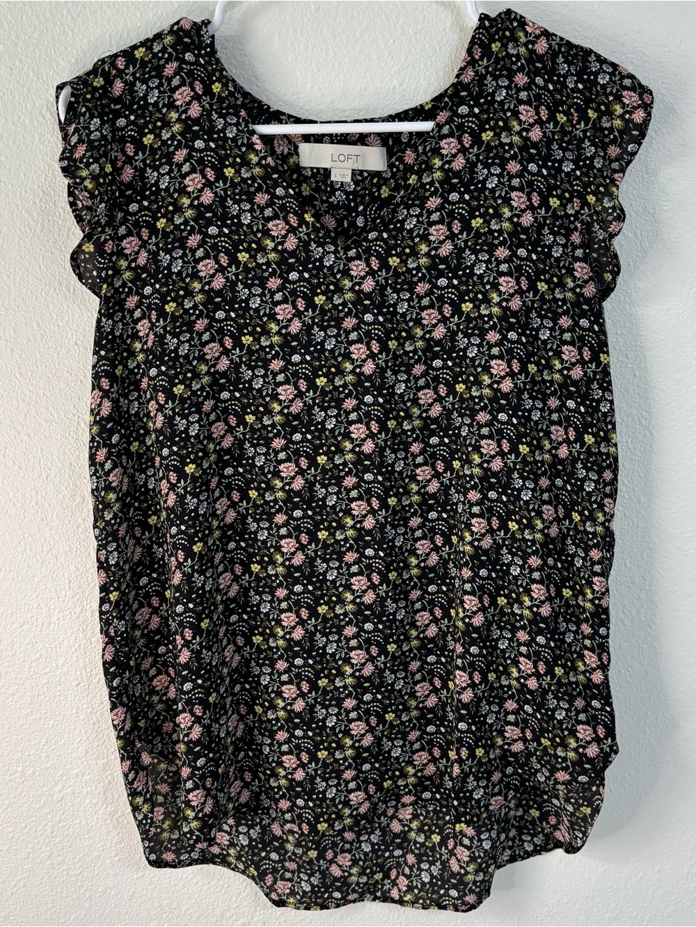 LOFT Floral High Low V-Neck Flutter Sleeve Top Small